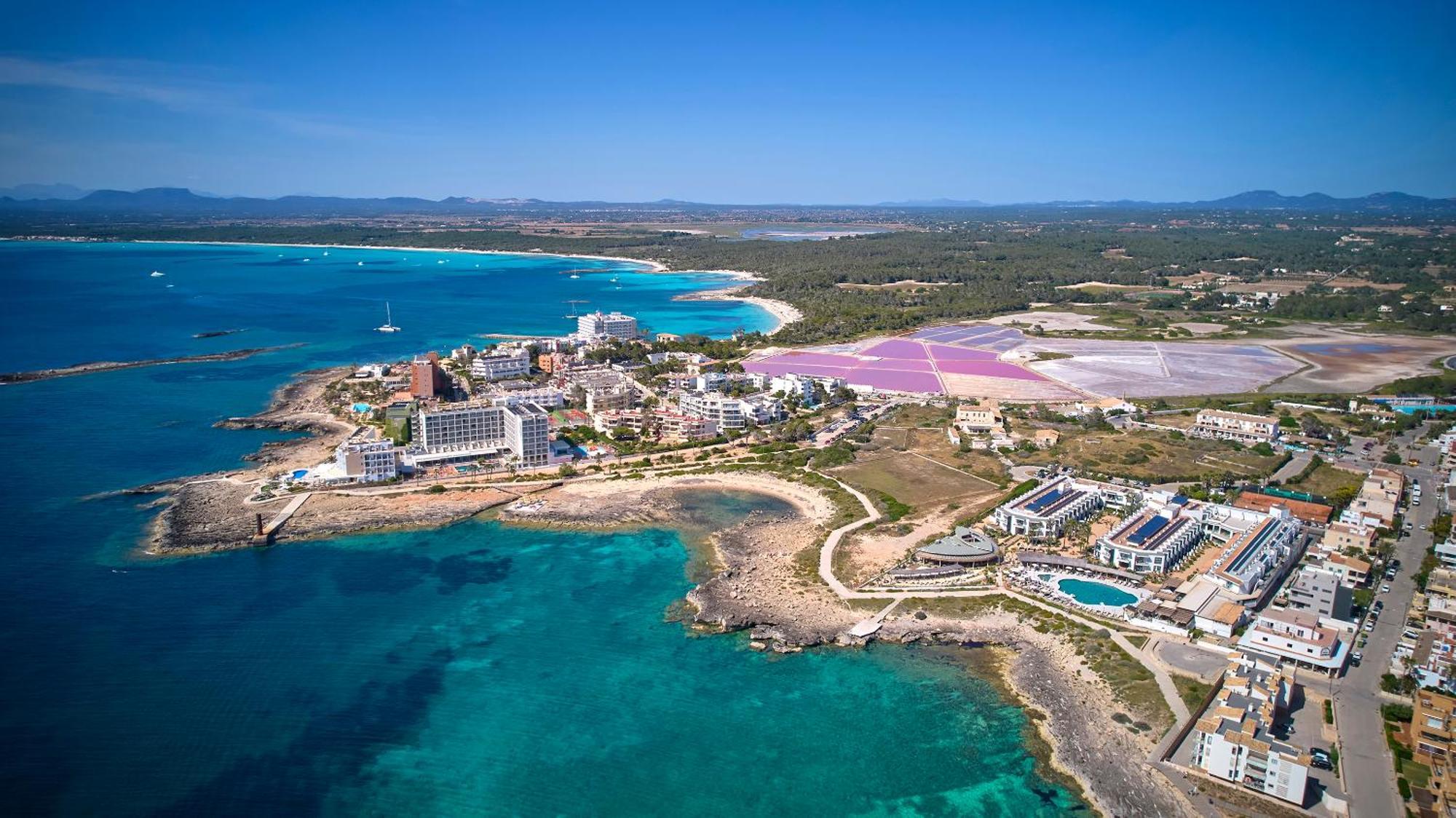 Universal Romantica Hotel