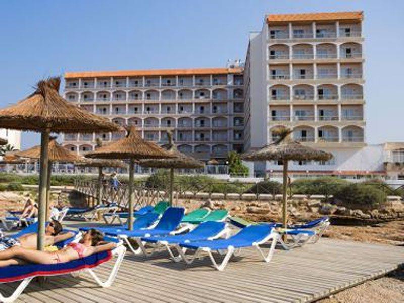 Universal Romantica 4*